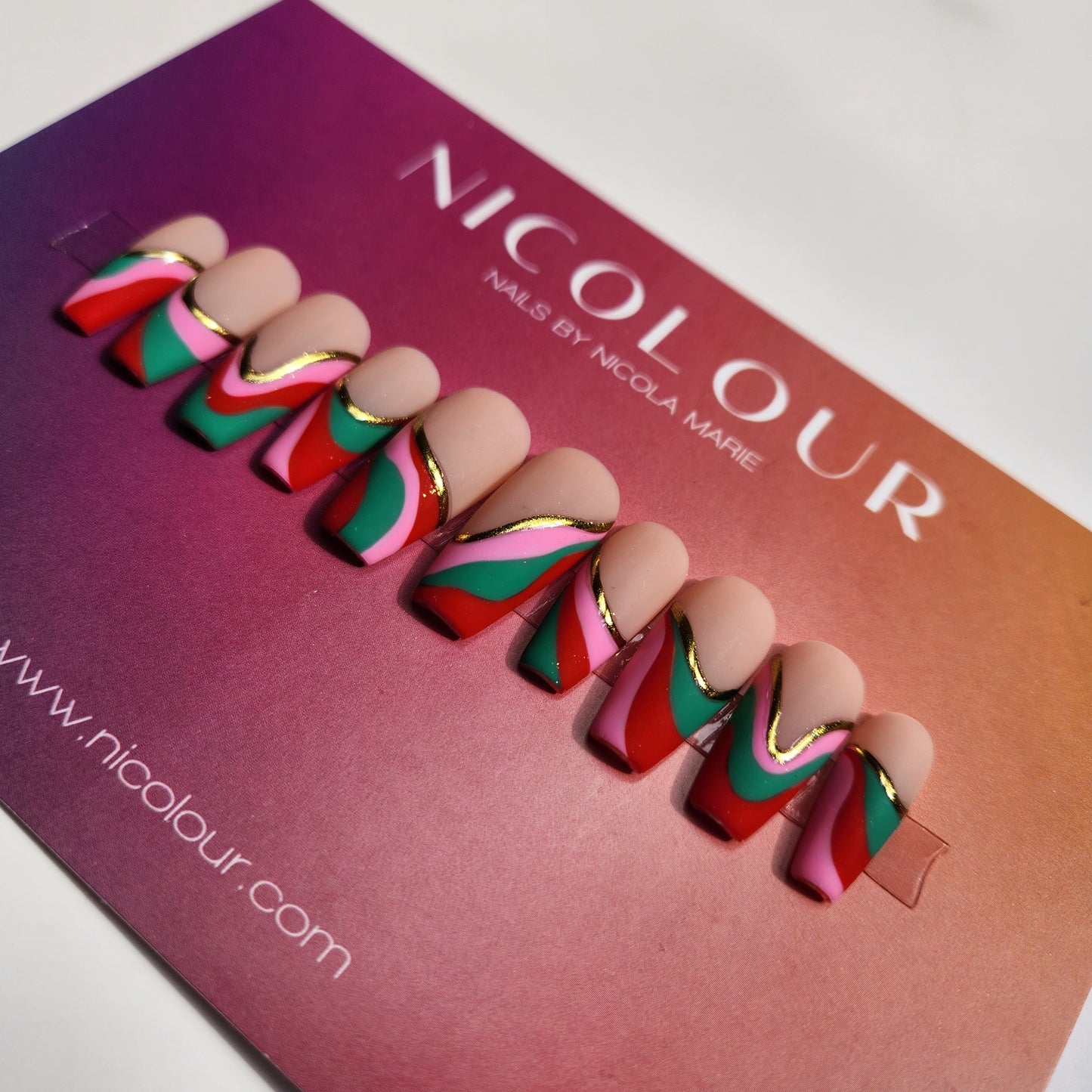 Razzle Dazzle press on nail set