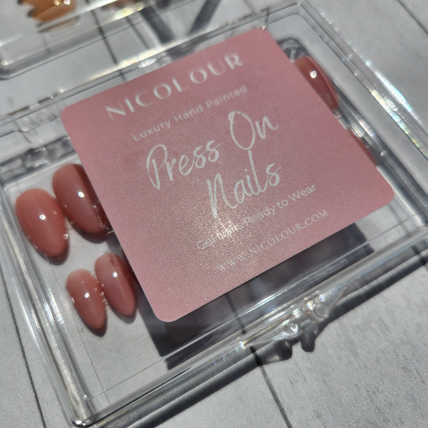 Ready to ship - Short Almond - 20 Piece Nail Set 5