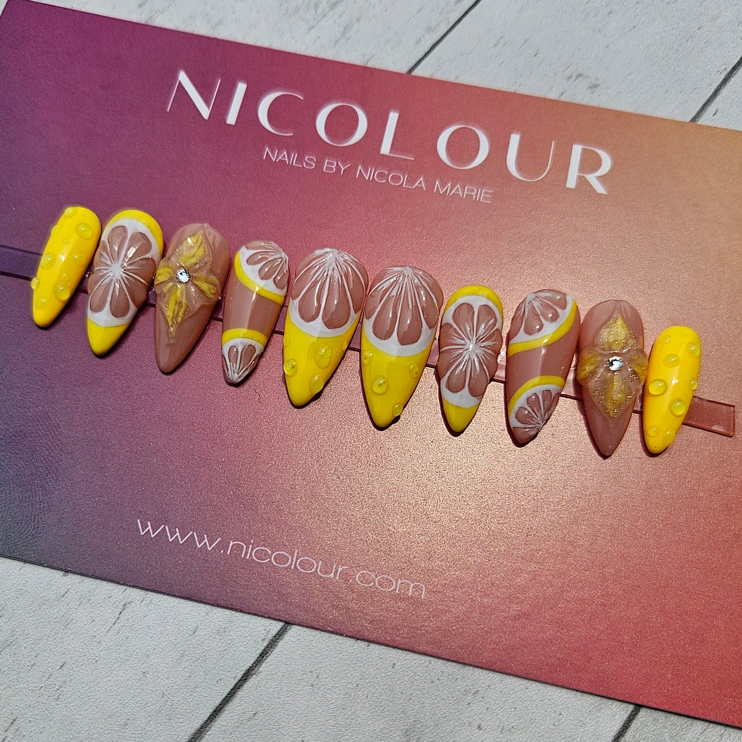 When Life Gives You Lemons - Press On Nail Set