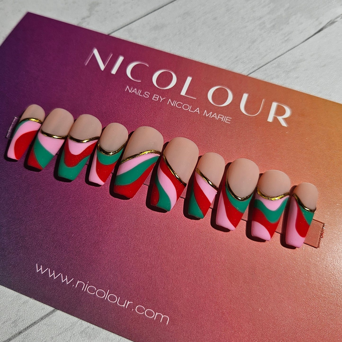 Razzle Dazzle press on nail set