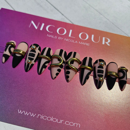 Heritage press on nail set