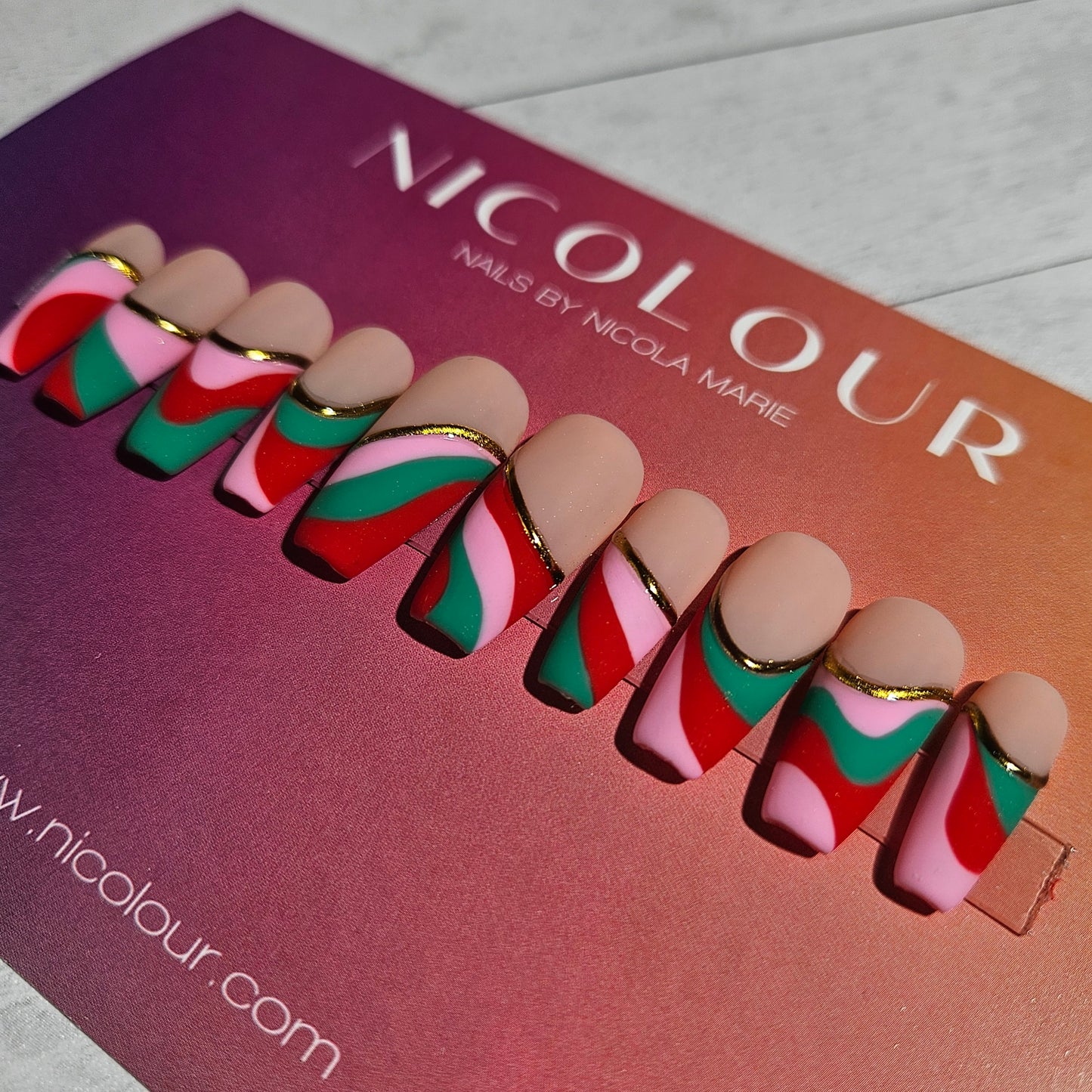 Razzle Dazzle press on nail set