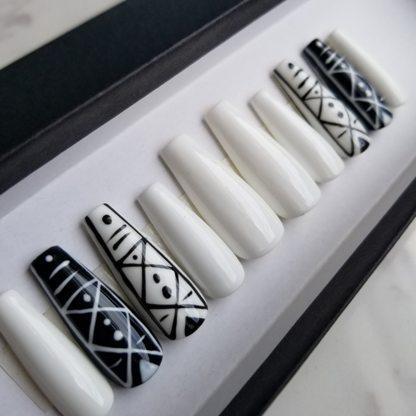 Tribal - Press on Nail Set