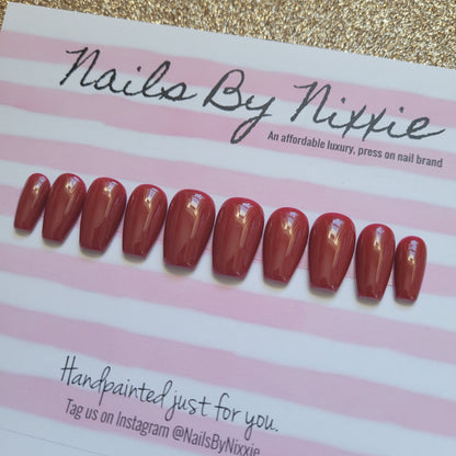 Lady Red press on nail set