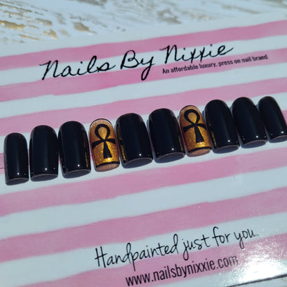 Anhk Press On Nail Set