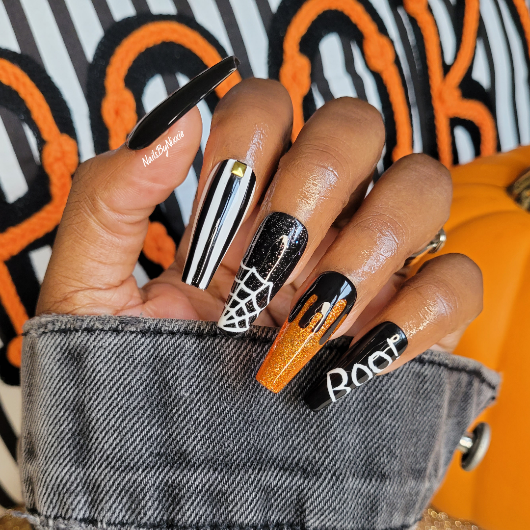 Spook-tacular press on nail set