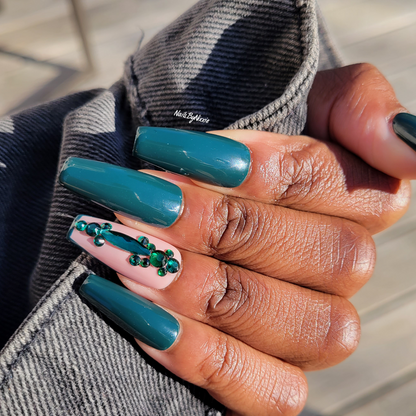 Green Ivy nail set